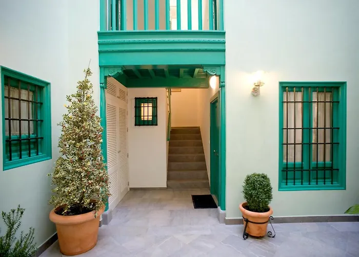 Laurel Suites Apartments